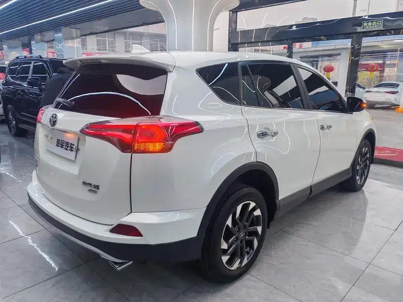 2018 RAV4 2.5L Automatic 4WD Elite i Edition — миниатюра 6