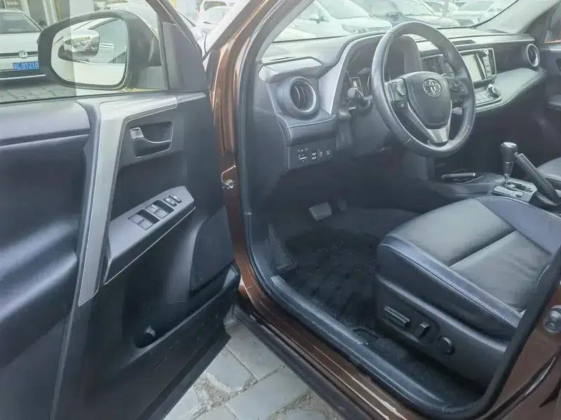 2018 RAV4 2.5L Automatic 4WD Elite i Edition — миниатюра 13