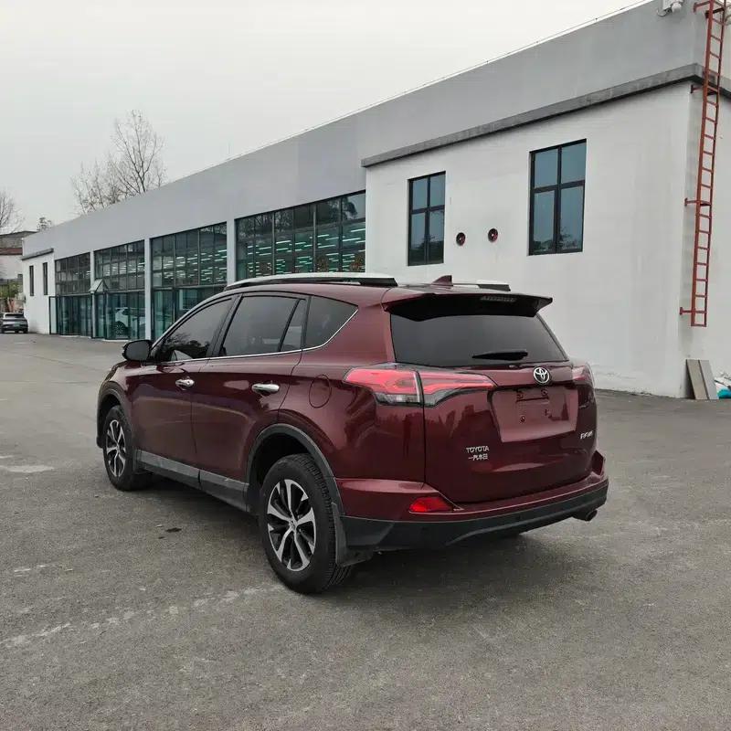 2016 RAV4 2.0L CVT 2WD Fashion Edition — миниатюра 4