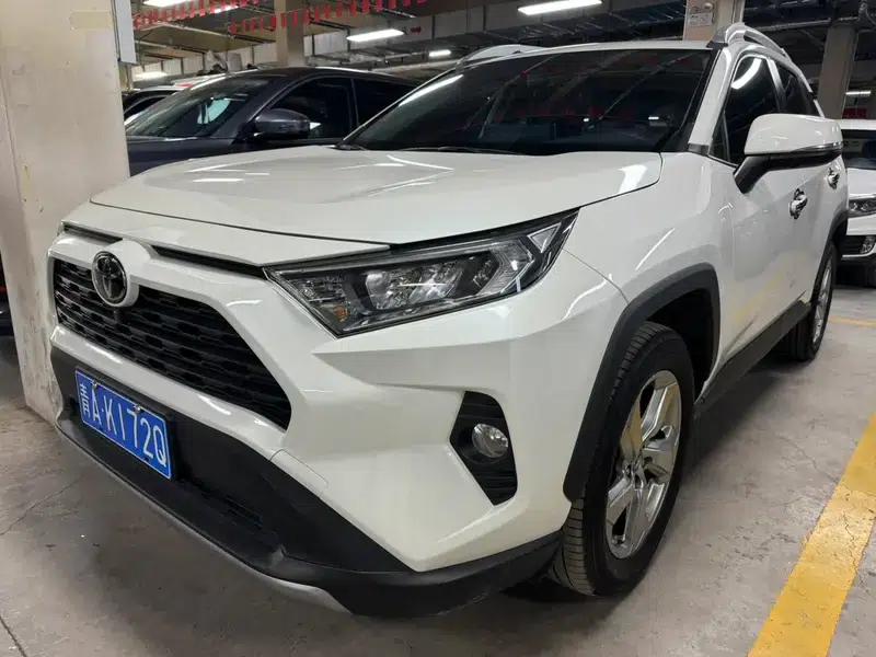 RAV4 2020 2.0L CVT 2WD Fashion Edition — миниатюра 1
