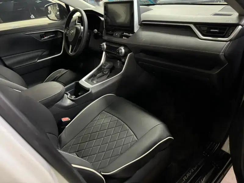 RAV4 2020 2.0L CVT 2WD Fashion Edition — миниатюра 14