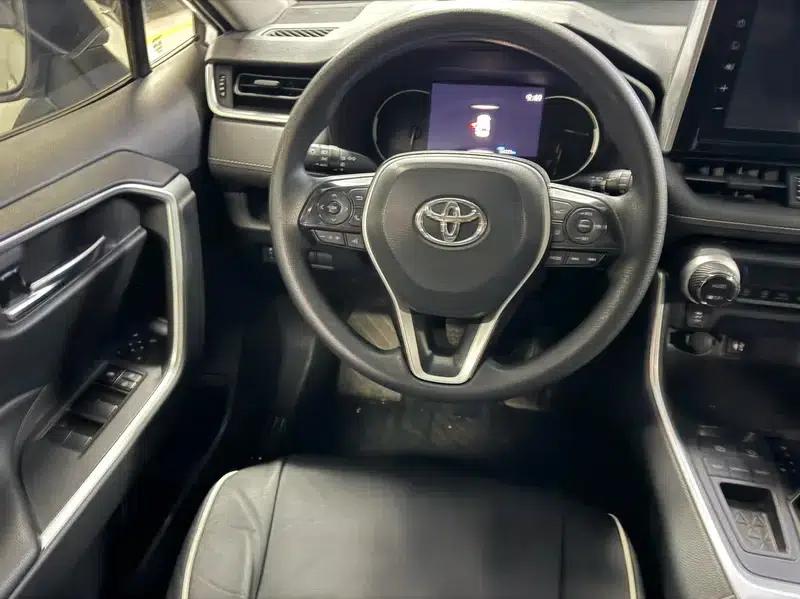 RAV4 2020 2.0L CVT 2WD Fashion Edition — миниатюра 17