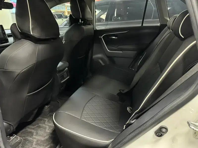 RAV4 2020 2.0L CVT 2WD Fashion Edition — миниатюра 19