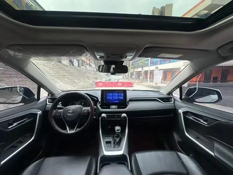 2022 Toyota RAV4 2.0L CVT 2WD Fashion Edition — миниатюра 11