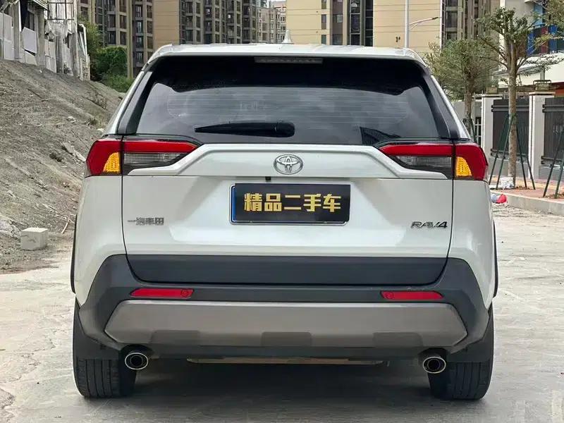 2022 Toyota RAV4 2.0L CVT 2WD Fashion Edition — миниатюра 5