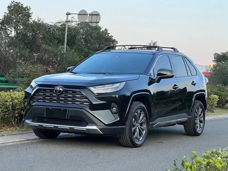 2024 RAV4 2.0L CVT 2WD Fashion Plus Edition — миниатюра 1