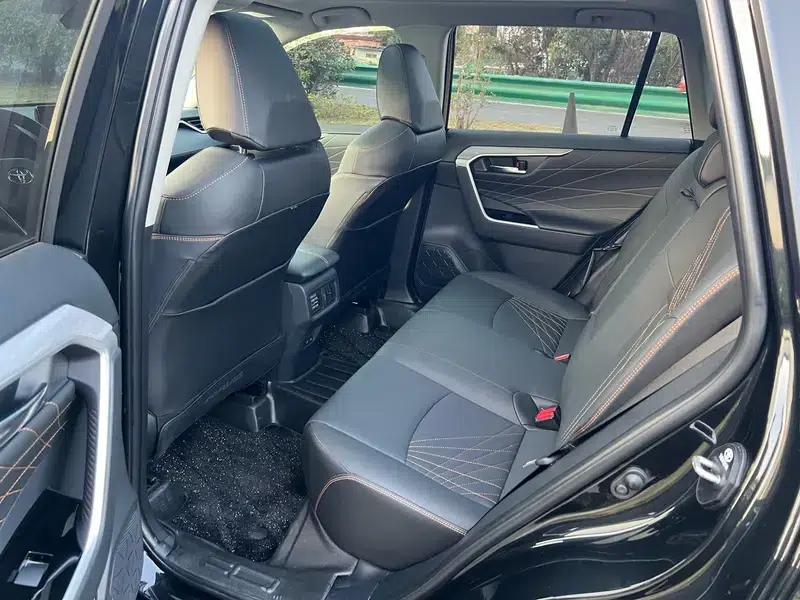 2024 RAV4 2.0L CVT 2WD Fashion Plus Edition — миниатюра 20