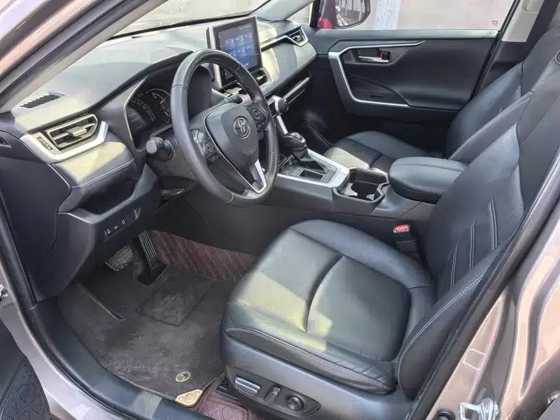 2022 RAV4 2.0L CVT 2WD Fashion Plus Edition — миниатюра 8