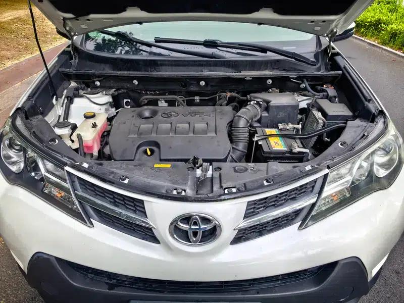 2015 RAV4 2.0L CVT 2WD Fashion Edition — миниатюра 6