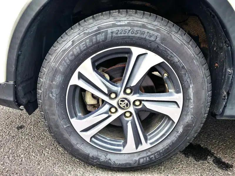 2015 RAV4 2.0L CVT 2WD Fashion Edition — миниатюра 8