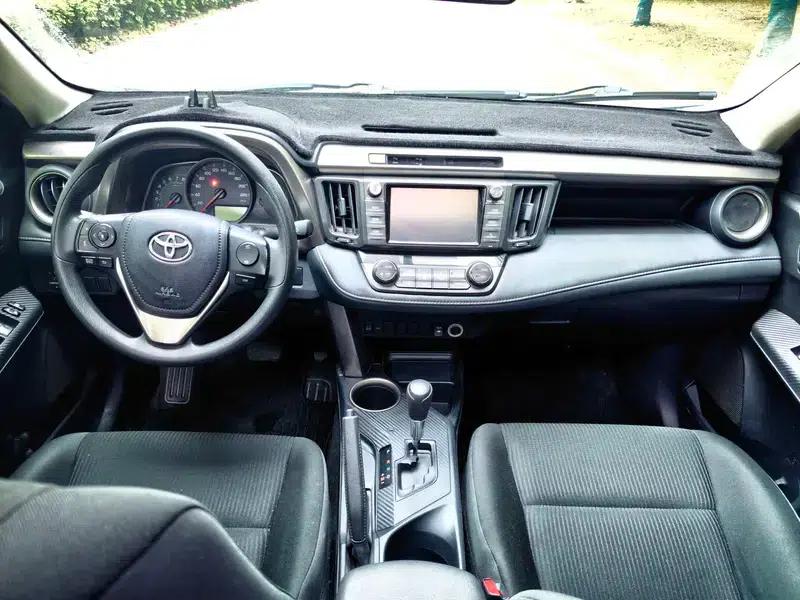 2015 RAV4 2.0L CVT 2WD Fashion Edition — миниатюра 9