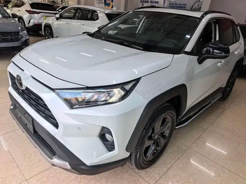 2022 Toyota RAV4 2.0L CVT 4WD Premium Edition — миниатюра 1