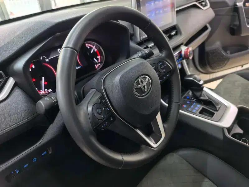 2022 Toyota RAV4 2.0L CVT 4WD Premium Edition — миниатюра 15