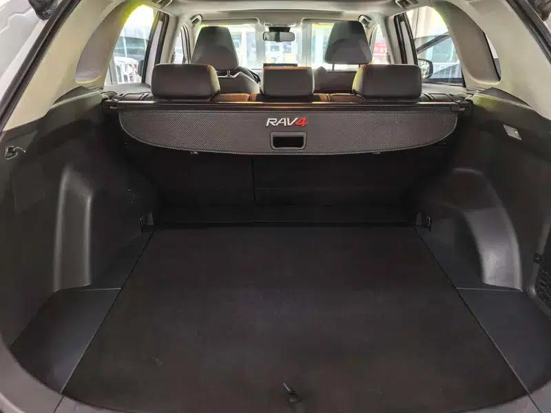 2022 Toyota RAV4 2.0L CVT 4WD Premium Edition — миниатюра 21