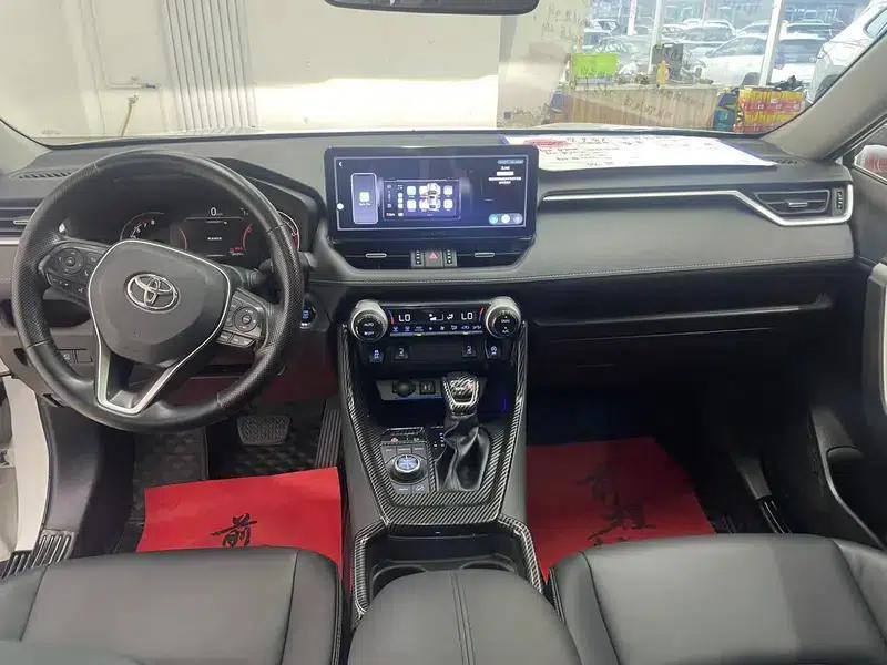 2022 Toyota RAV4 2.0L CVT 4WD Premium Edition — миниатюра 13