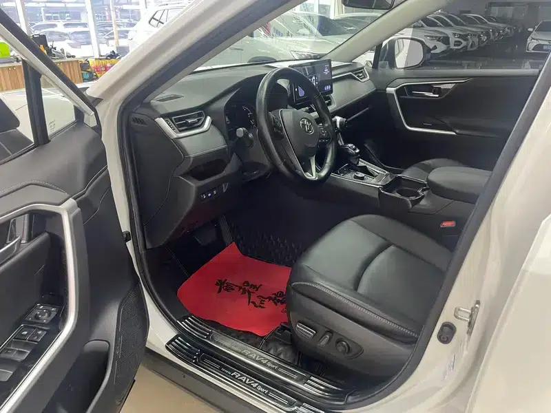 2022 Toyota RAV4 2.0L CVT 4WD Premium Edition — миниатюра 17