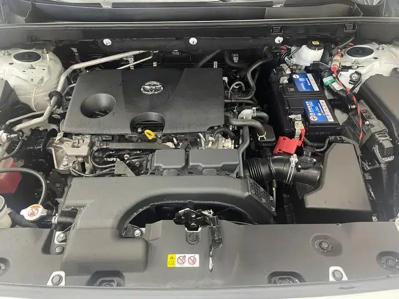 2022 Toyota RAV4 2.0L CVT 4WD Premium Edition — миниатюра 9