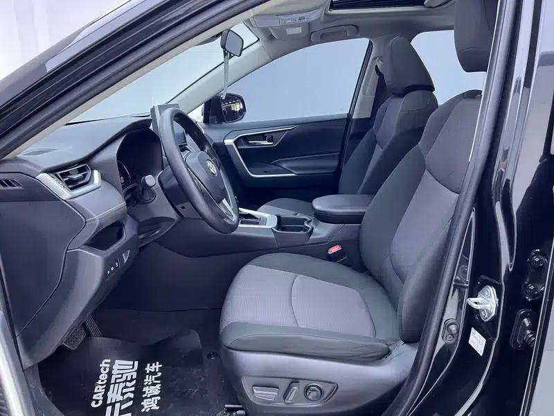 2022 Toyota RAV4 2.0L CVT 2WD Fashion Edition — миниатюра 24