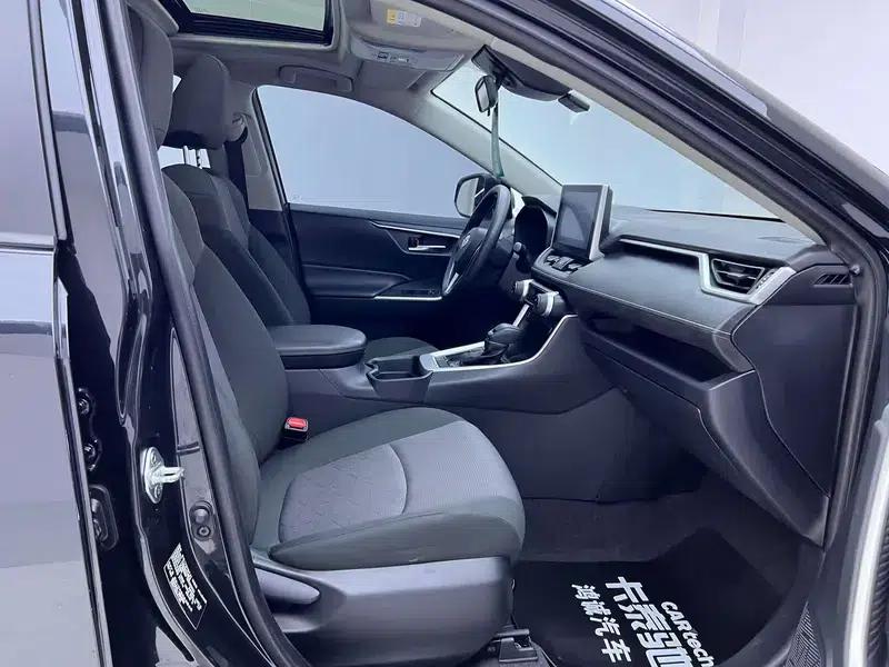 2022 Toyota RAV4 2.0L CVT 2WD Fashion Edition — миниатюра 26