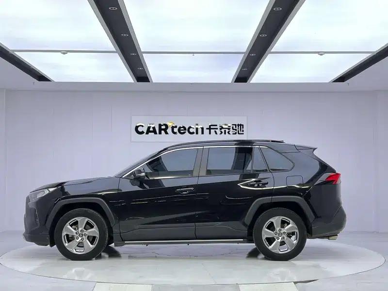 2022 Toyota RAV4 2.0L CVT 2WD Fashion Edition — миниатюра 4