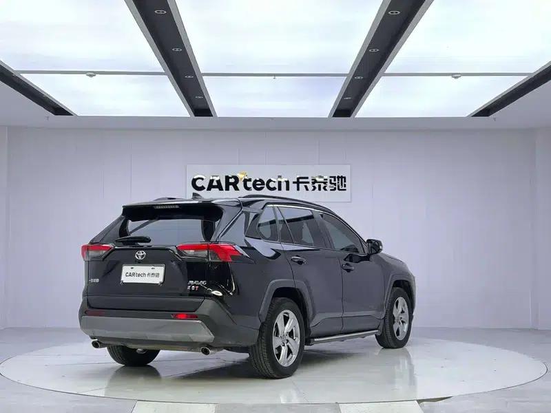2022 Toyota RAV4 2.0L CVT 2WD Fashion Edition — миниатюра 7