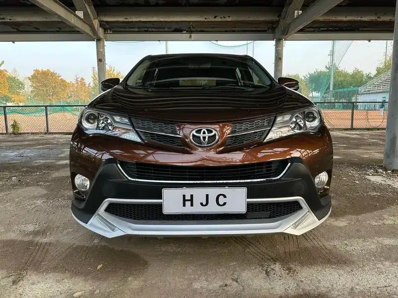 2015 RAV4 2.0L CVT 4WD Elite Edition — миниатюра 2