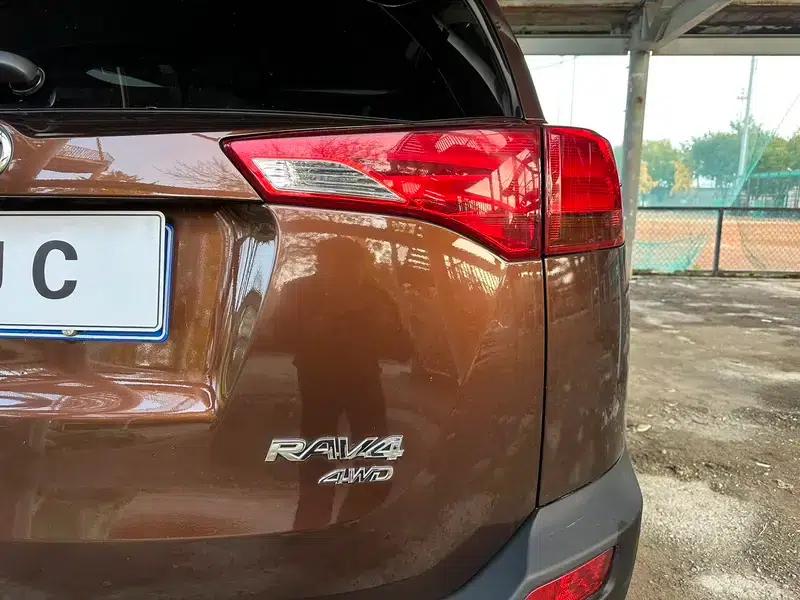 2015 RAV4 2.0L CVT 4WD Elite Edition — миниатюра 13