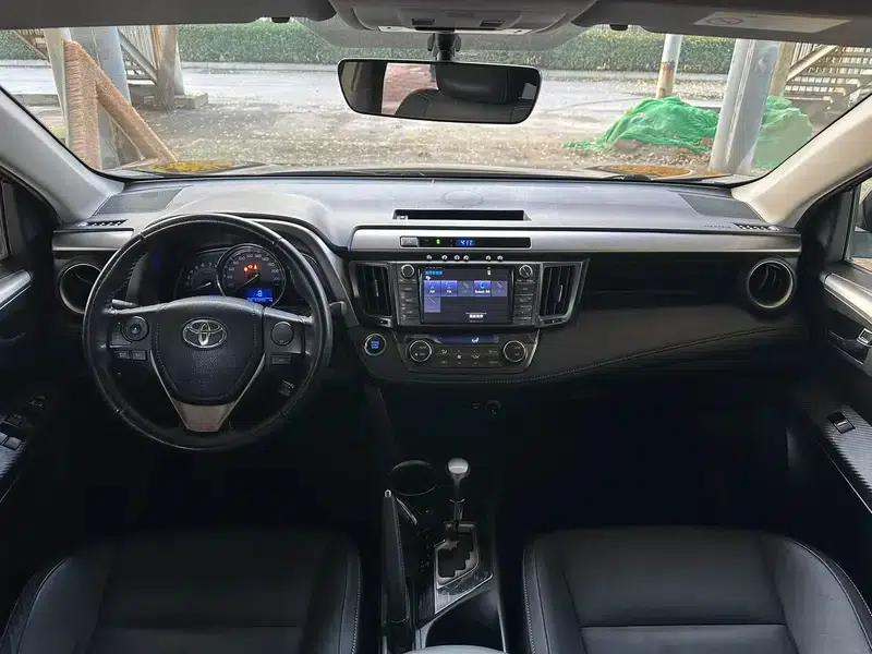 2015 RAV4 2.0L CVT 4WD Elite Edition — миниатюра 17