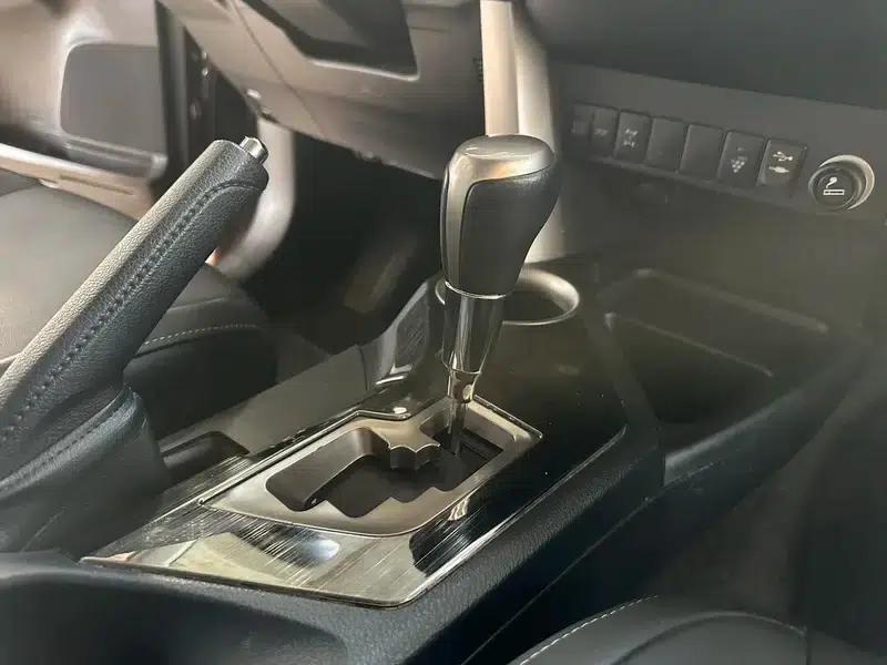 2015 RAV4 2.0L CVT 4WD Elite Edition — миниатюра 21