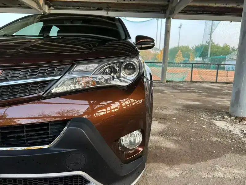 2015 RAV4 2.0L CVT 4WD Elite Edition — миниатюра 6