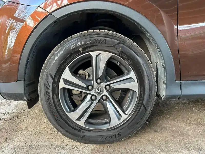 2015 RAV4 2.0L CVT 4WD Elite Edition — миниатюра 8