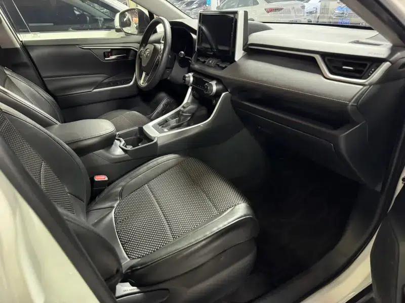 RAV4 2020 2.0L CVT 4WD Fashion Edition — миниатюра 14
