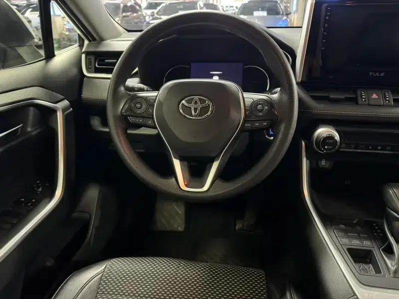 RAV4 2020 2.0L CVT 4WD Fashion Edition — миниатюра 17