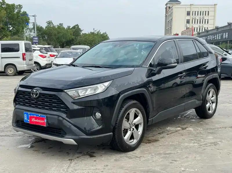 2022 Toyota RAV4 2.0L CVT 2WD Fashion Edition — миниатюра 1