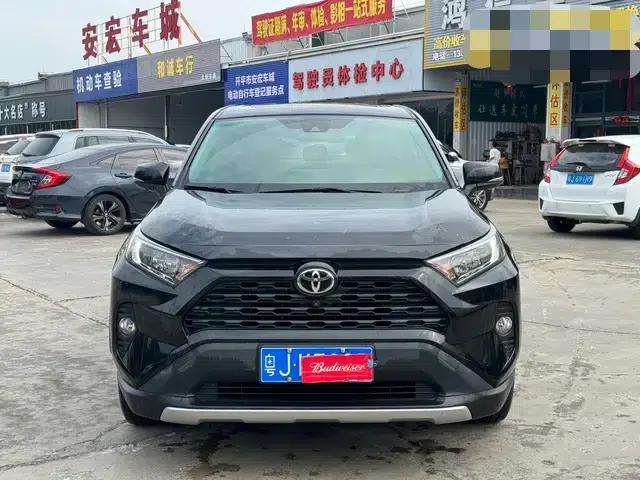 2022 Toyota RAV4 2.0L CVT 2WD Fashion Edition — миниатюра 2