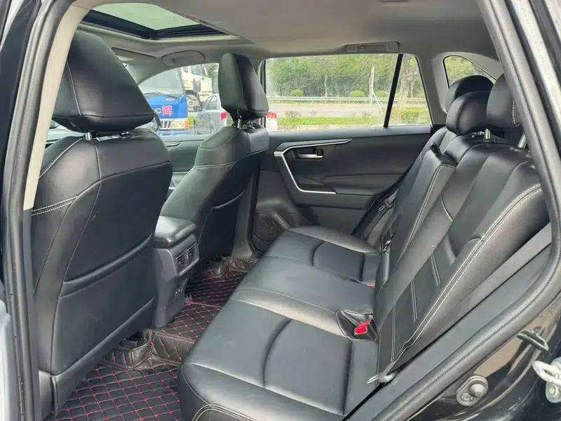 2022 Toyota RAV4 2.0L CVT 2WD Fashion Edition — миниатюра 9