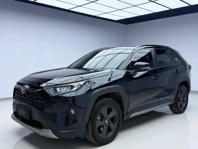 2022 RAV4 2.0L CVT 4WD Fashion Plus Edition — миниатюра 1