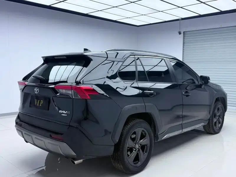 2022 RAV4 2.0L CVT 4WD Fashion Plus Edition — миниатюра 6