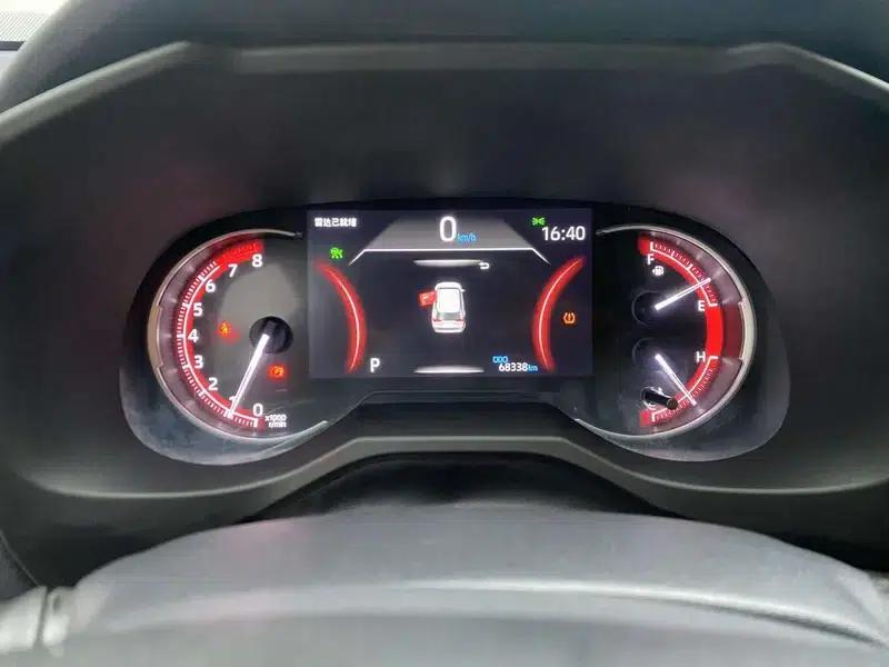 RAV4 2020 2.0L CVT 2WD Fashion Edition — миниатюра 13