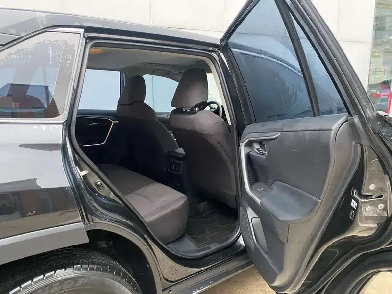 RAV4 2020 2.0L CVT 2WD Fashion Edition — миниатюра 14