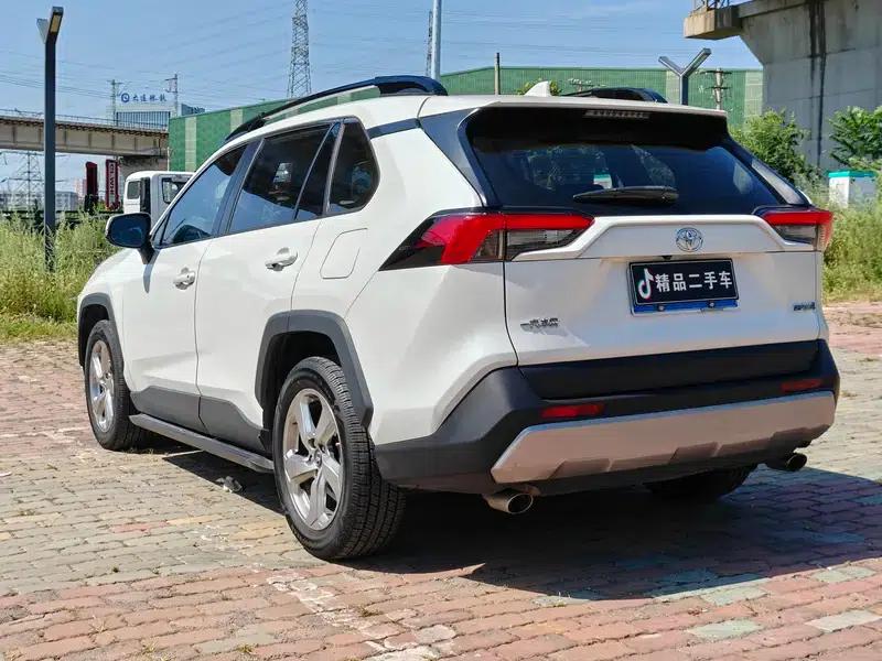 RAV4 2020 2.0L CVT 2WD Fashion Plus Edition — миниатюра 4