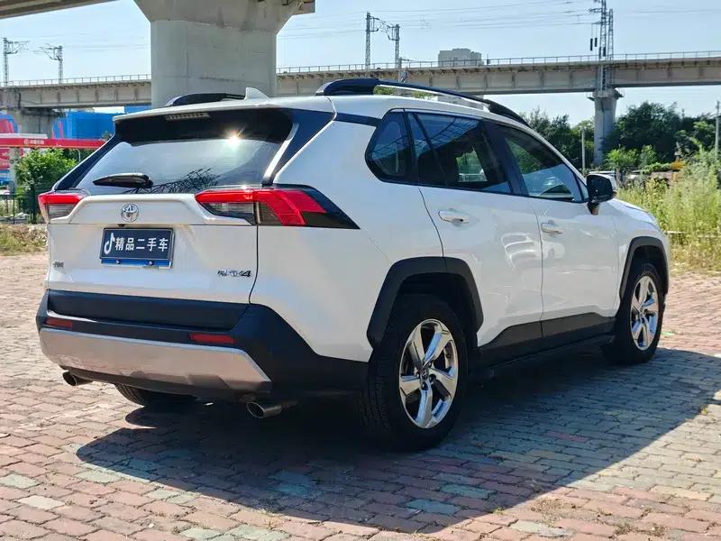 RAV4 2020 2.0L CVT 2WD Fashion Plus Edition — миниатюра 6