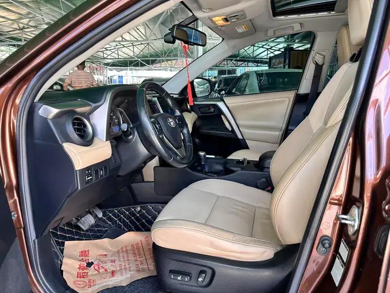 2013 RAV4 2.5L Automatic 4WD Elite Edition — миниатюра 9