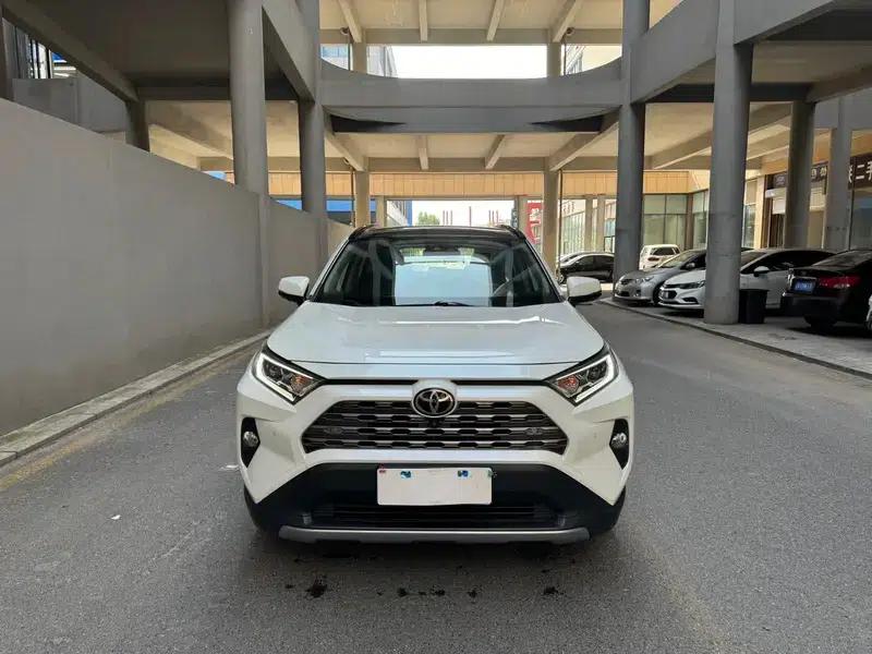 2020 RAV4 2.0L CVT 4WD Premium Edition — миниатюра 2