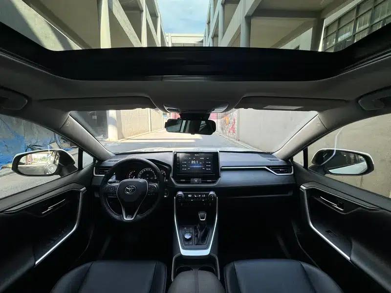 2020 RAV4 2.0L CVT 4WD Premium Edition — миниатюра 7