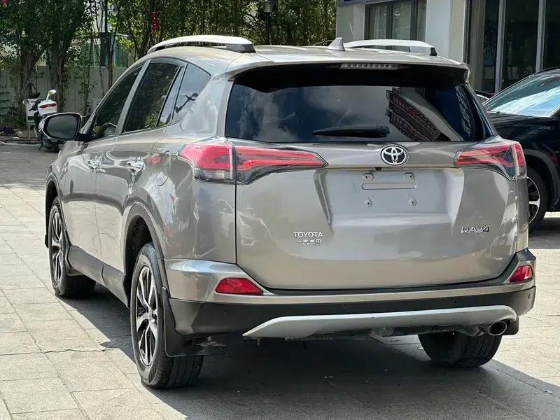 2016 RAV4 2.0L CVT 2WD Smart Edition — миниатюра 4