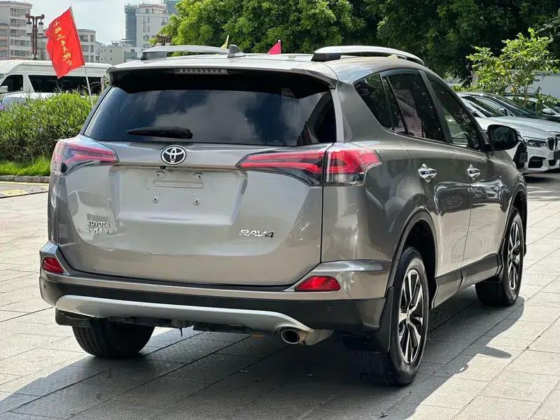 2016 RAV4 2.0L CVT 2WD Smart Edition — миниатюра 6