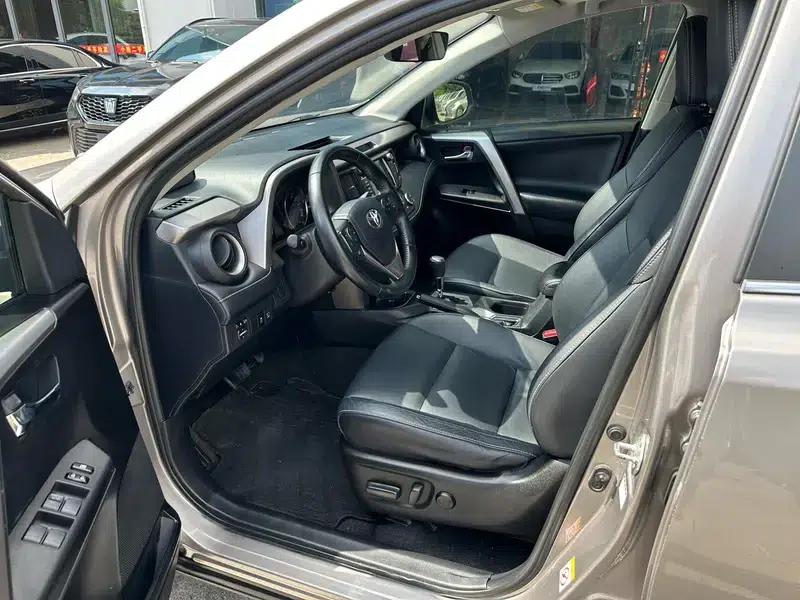 2016 RAV4 2.0L CVT 2WD Smart Edition — миниатюра 8
