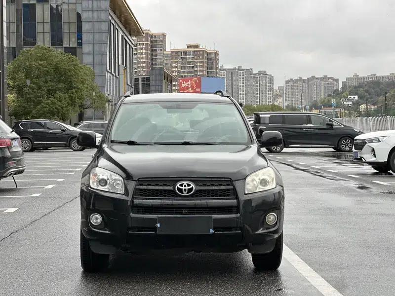 2011 RAV4 2.0L Automatic Classic Edition — миниатюра 2
