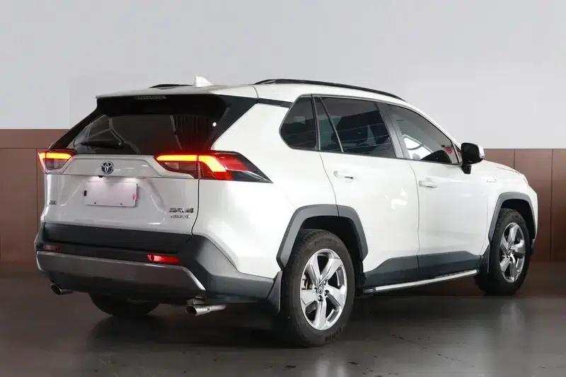 RAV4 2020 Hybrid 2.5L CVT 2WD Elite Edition — миниатюра 4
